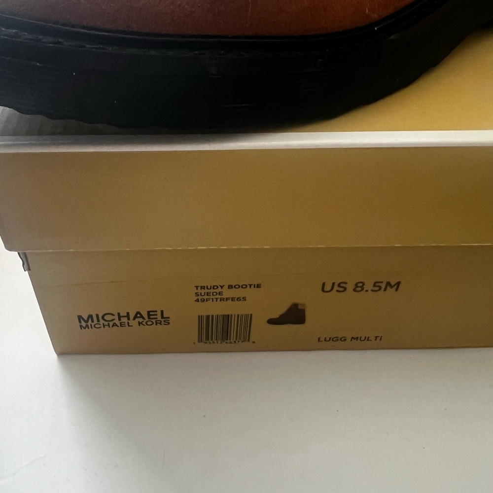 MICHAEL KORS TRUDY FUR & SUEDE BOOTS IN LUGG MULTI - SIZE 8.5 - Picture 7 of 11